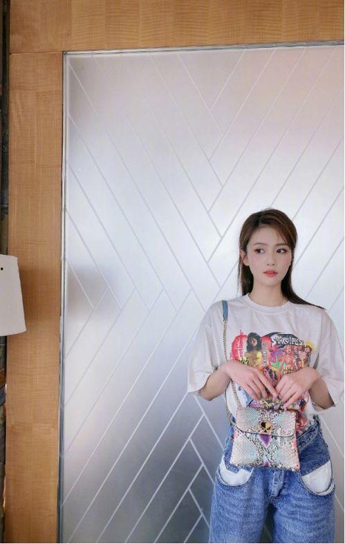 白鹿出身于网红,从网红到明星的华丽蜕变