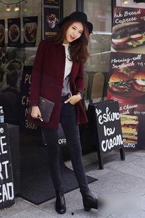 明星穿酒红色大衣